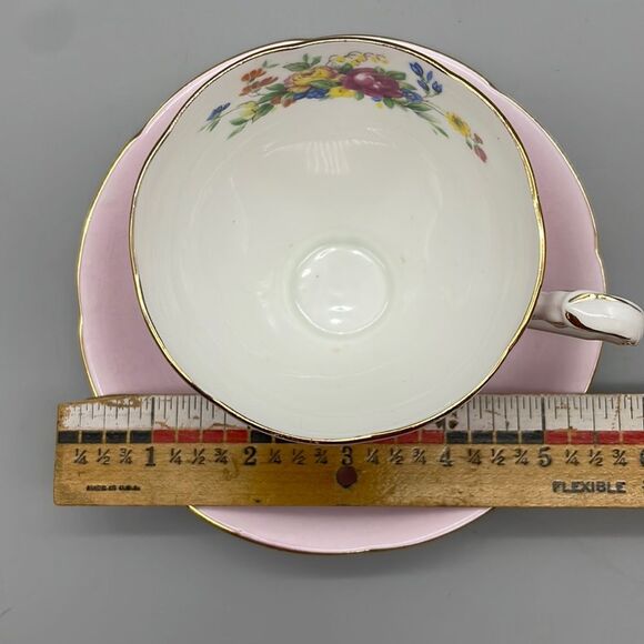 Vintage Royal Grafton Pink Floral Bouquet Tea Cup and Saucer Gold Trim - Picture 15 of 16